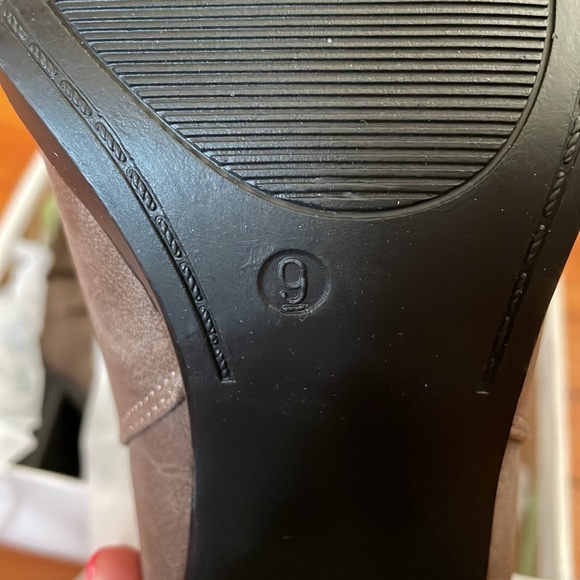 Booties - Picture 4 of 4